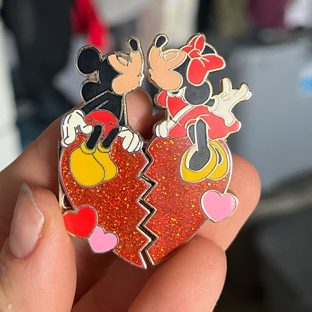 Disney Valentines Day Pin
